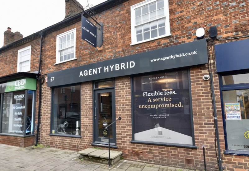 https://agenthybrid.develop4.propertystream.co/content/uploads/2023/04/CwM-Office-external-800x550-1.jpg