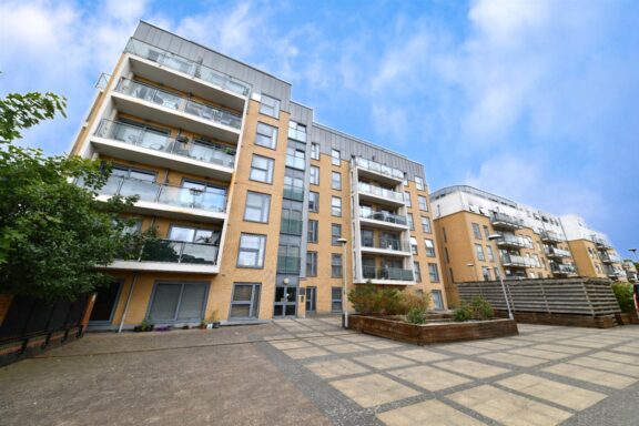 Woolners Way Image
