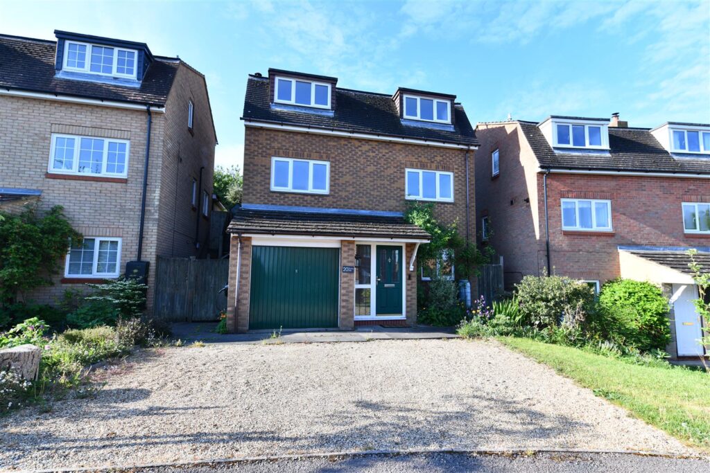 Echo Hill, Royston