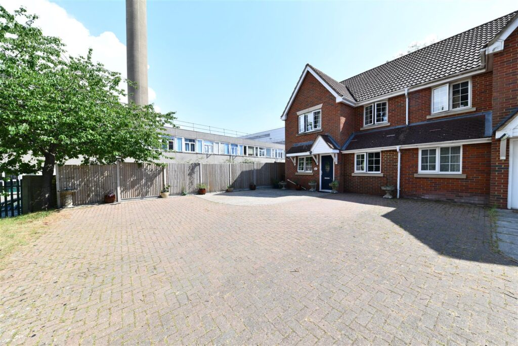 Tates Way, Stevenage
