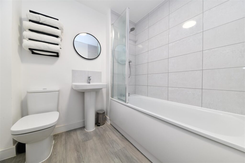 Lily Edge, Biggleswade