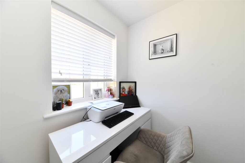 Lily Edge, Biggleswade