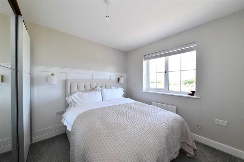 Lily Edge, Biggleswade