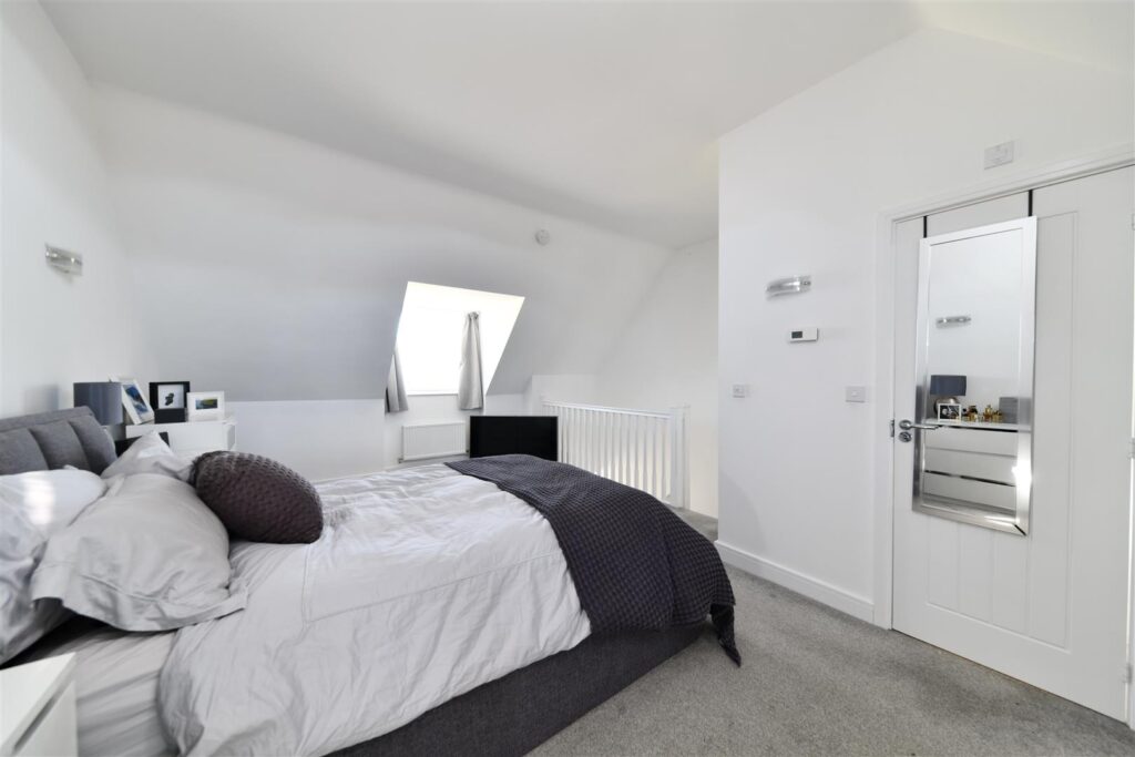 Lily Edge, Biggleswade