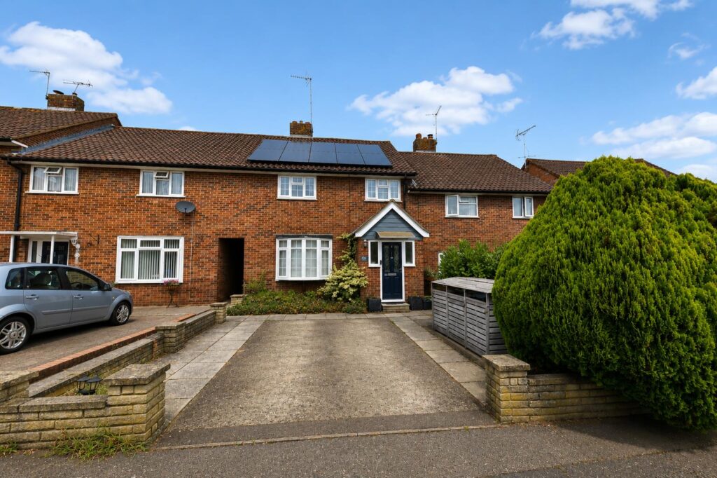 Manor Close, Hertford