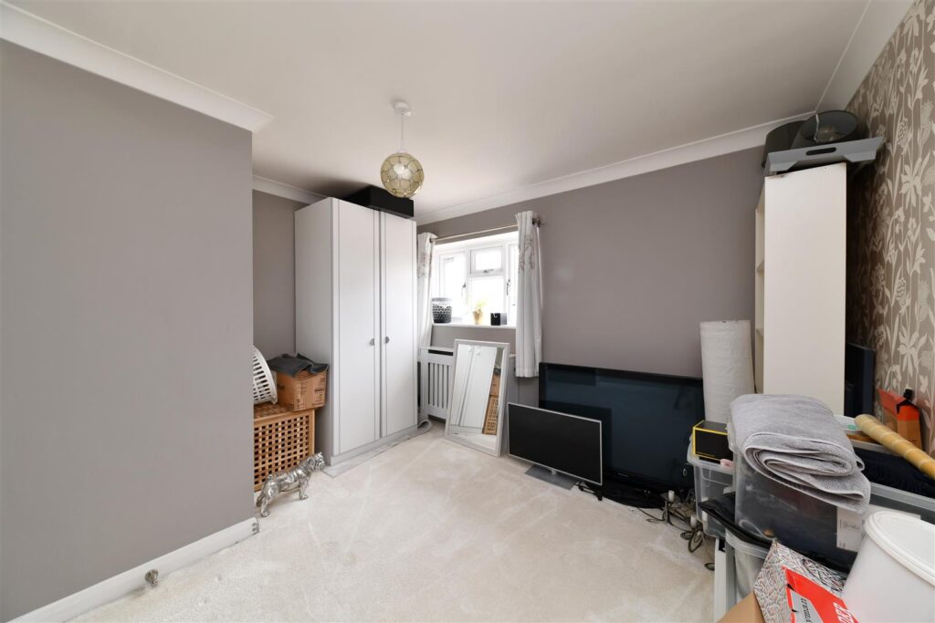 Manor Close, Hertford